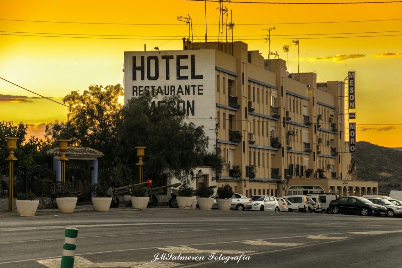 Hotel Meson Del Moro Abaran Exterior photo